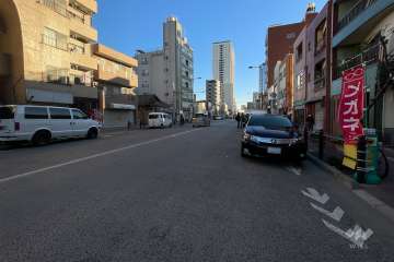 敷地の東側前面道路（北側から）