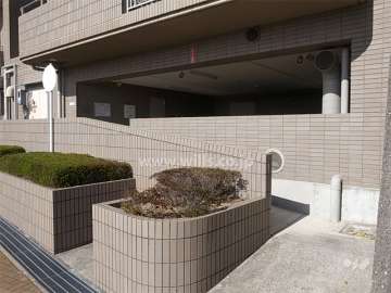 屋内にある駐輪場