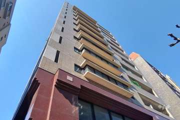 レジェンド日暮里の外観（東側から）