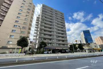 シティハイツ三ノ輪の外観（南東側から）