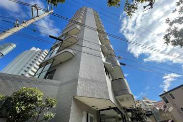 シティハイツ三ノ輪の外観（北西側から）