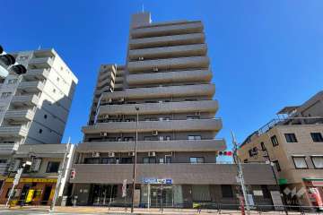 シーアイマンション日暮里の外観（西側から）