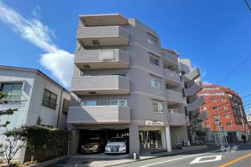 日神パレステージ三ノ輪の外観（東側から）