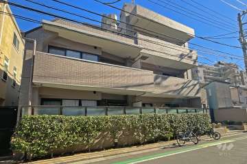 ライオンズシティ町屋の外観（北西側から）