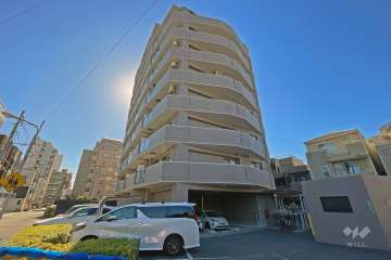 ライオンズシティ町屋の外観（北東側から）