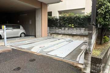 敷地内駐車場（屋外機械式）