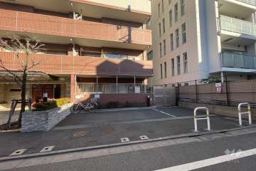 敷地内駐車場（屋外平面式）