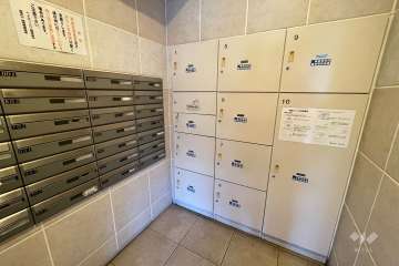 宅配ボックスと共用ポスト