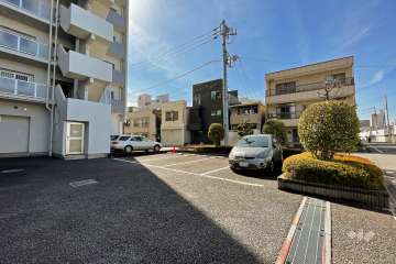 敷地内駐車場（屋外平面式）