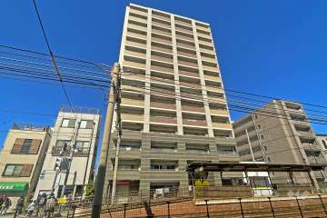 クレストフォルム荒川遊園の外観（南西側から）