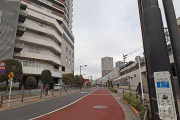 敷地南東側の前面道路