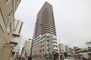ブランズタワー南千住の外観(南西側から)