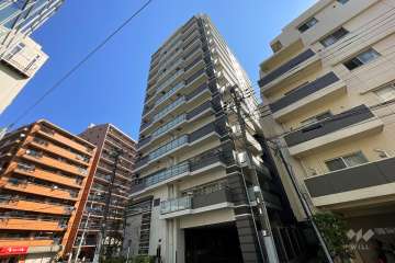 ライオンズ鶯谷マークスフォートの外観（南西側から）