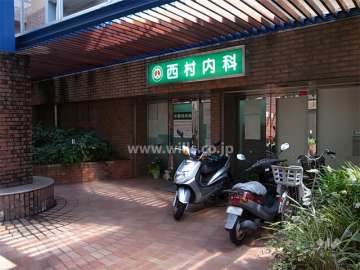 1階には店舗が入っています。