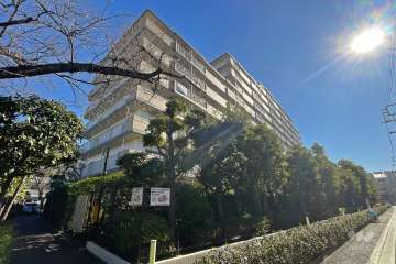 グリーンパーク上中里の外観（北西側から）