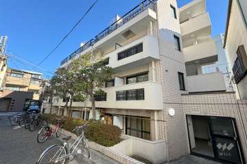 マリオン鶯谷の外観（南西側から）