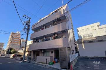 マリオン鶯谷第二の外観（南東側から）