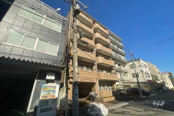 朝日プラザ荒川遊園の外観（南西側から）