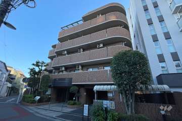 ライオンズマンション西日暮里北の外観（北西側から）