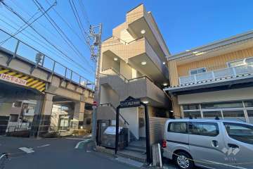 サザンパレス西日暮里の外観（北東側から）