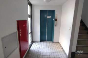 共用のエレベーター