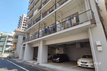 敷地内駐車場（屋内平面式）