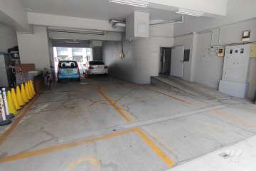 敷地内駐車場（屋内平面式）