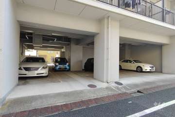 敷地内駐車場（屋内平面式）