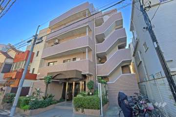 キャニオンマンション西日暮里の外観（北西側から）