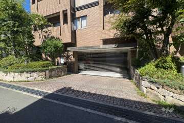 駐車場の出入り口
