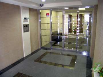 オートロック付きのエントランス