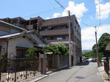 ネオグランデ池田五月山公園の外観（北東側から）