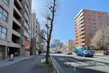 敷地北西側の前面道路　