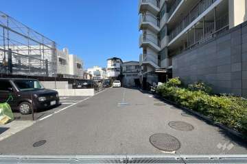 敷地内駐車場（屋外平面式）