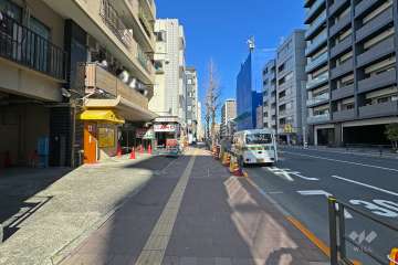 敷地東側の前面道路