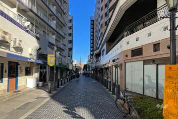 敷地東側の前面道路