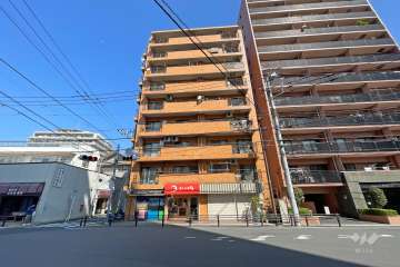マイキャッスル鶯谷の外観（南東側から）