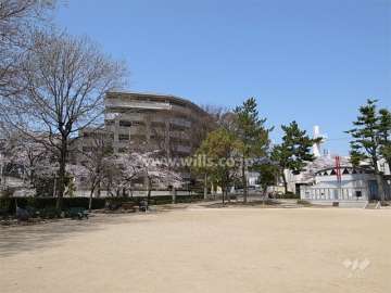 石橋公園から見たパークハイム池田ヒルズガーデン