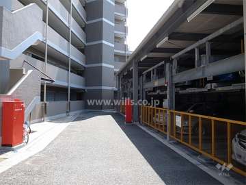 敷地内駐車場（屋内機械式）