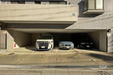 敷地内駐車場（屋内平面式）