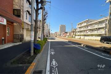 敷地北側の前面道路