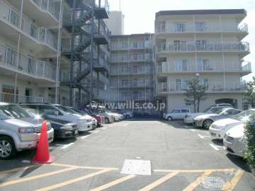 敷地内の駐車場