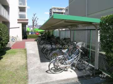 エントランス横の自転車置場