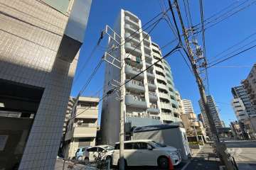 ハイツ西日暮里の外観（南西側から）