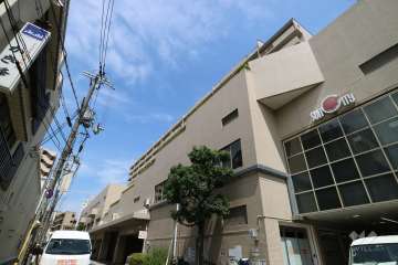 フロンテージ池田（サンシティ池田）の外観（南東側から）