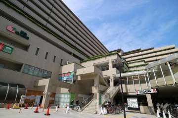 フロンテージ池田（サンシティ池田）の外観（北東側から）