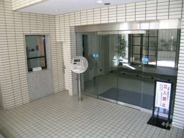 オートロック付きのエントランス