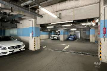 敷地内駐車場（屋内平面式）