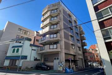 コスモガーデン日暮里の外観（北東側から）