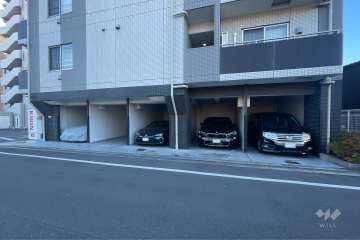 敷地内駐車場（屋内平面式）